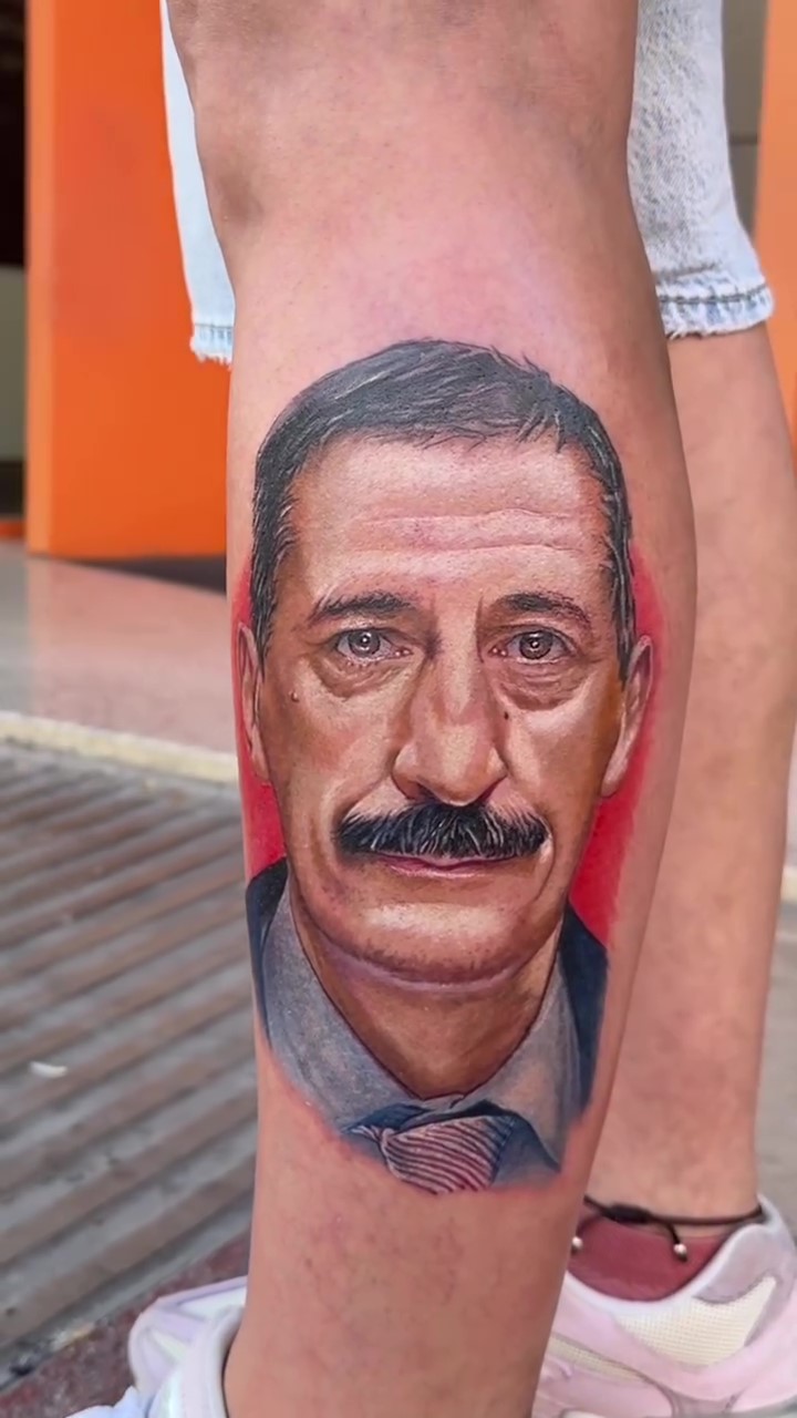 AQO5sZBbn_QNu2e3BJiUexnp3uUxRfP5o0oTPbodHd_d1Brjh0feXkW3Ld4UIJG8S2aUdBQIIHWXG__y8ndXavzL_WJy2rtQH52eDGE - frame at 0m1s